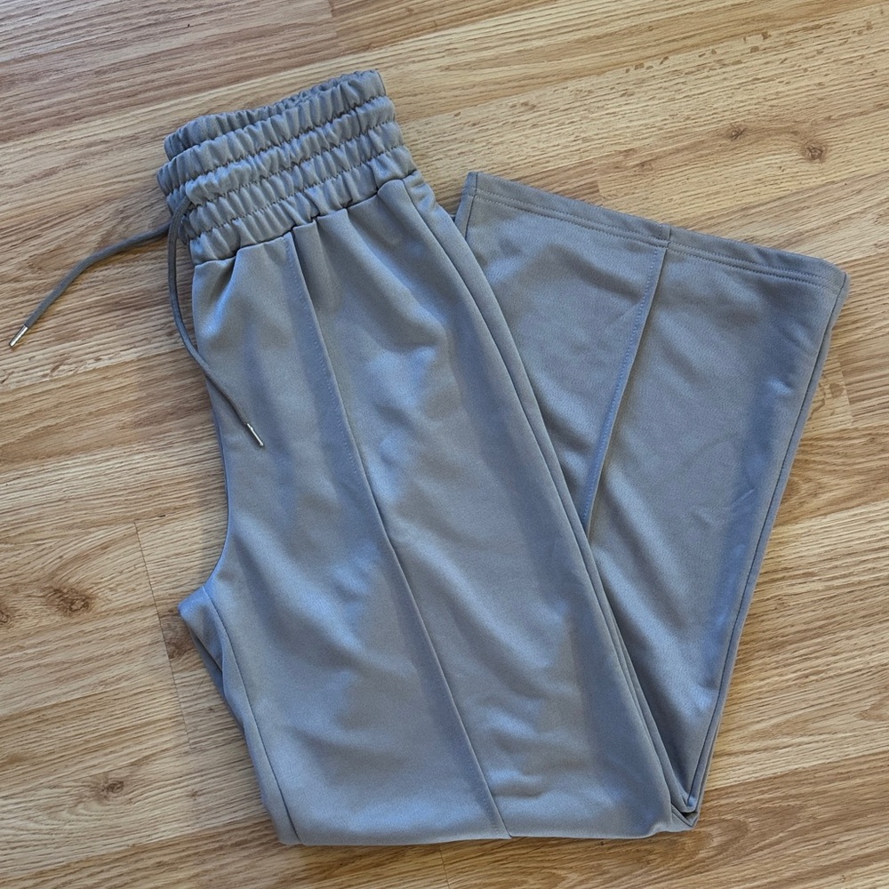 Wide Leg Track Pants ✨ Size L Tall ✨ 30” inseam